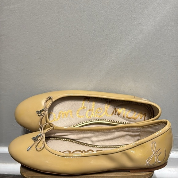 Sam Edelman Flats with Classic Silhouette and Bow Detail - Picture 7 of 7